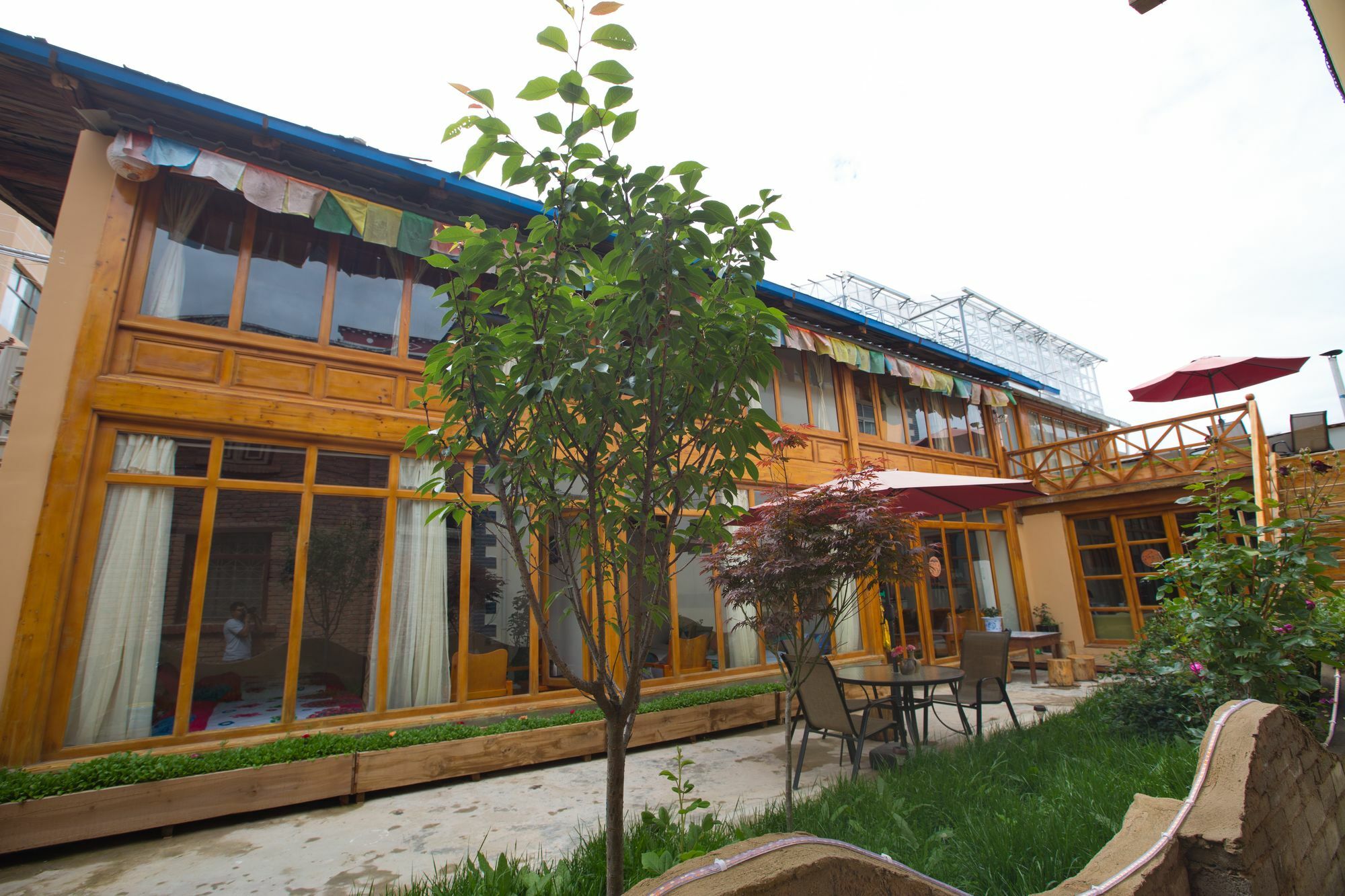 Shangri-La Namcha Bhawa Inn Exterior foto
