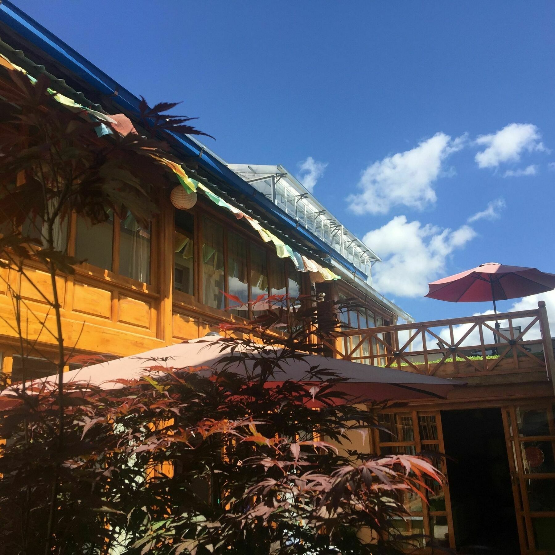 Shangri-La Namcha Bhawa Inn Exterior foto